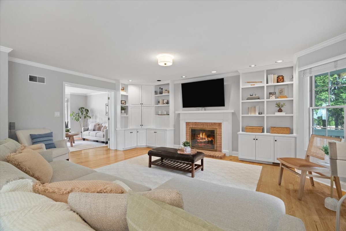 519 Long Hill Road