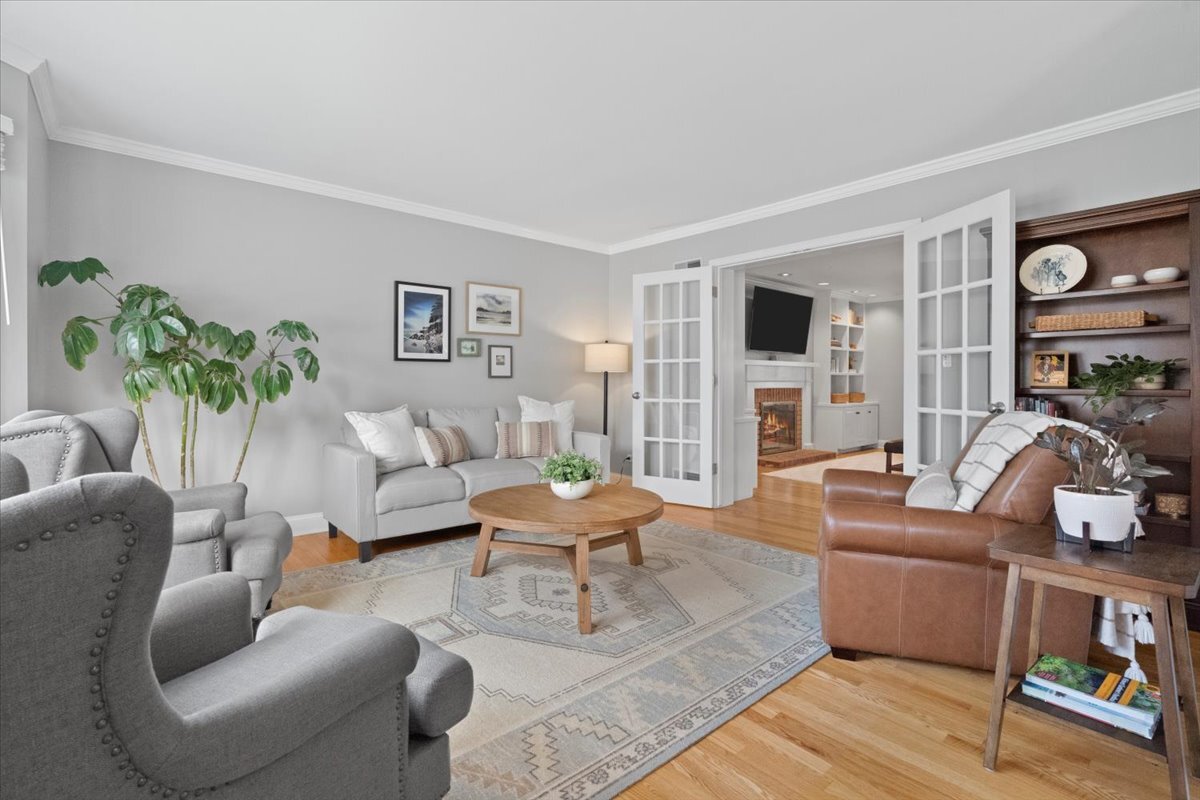 519 Long Hill Road
