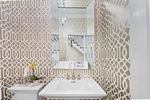 Tiny photo for 410 CEDAR Street, Winnetka, IL 60093 (MLS # 12594670)