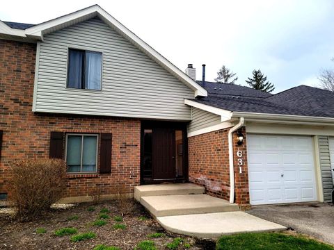 Photo of 631 Cross Creek Drive #C, Roselle, IL 60172 (MLS # 12604845)