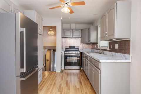 Tiny photo for 1306 Anderson Street, Bloomington, IL 61701 (MLS # 12505217)