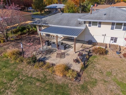 Tiny photo for 1306 Anderson Street, Bloomington, IL 61701 (MLS # 12505217)