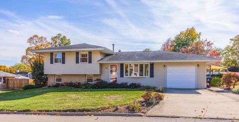 Tiny photo for 1306 Anderson Street, Bloomington, IL 61701 (MLS # 12505217)