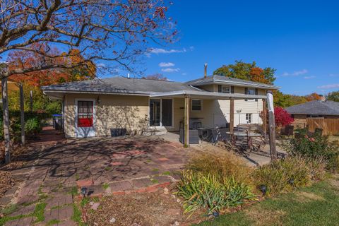 Tiny photo for 1306 Anderson Street, Bloomington, IL 61701 (MLS # 12505217)