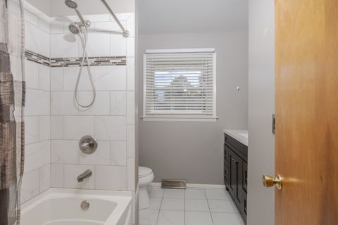 Tiny photo for 1306 Anderson Street, Bloomington, IL 61701 (MLS # 12505217)