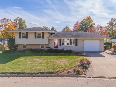 Tiny photo for 1306 Anderson Street, Bloomington, IL 61701 (MLS # 12505217)