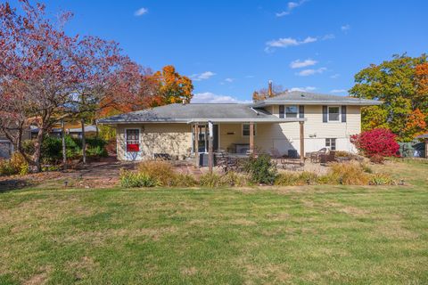 Tiny photo for 1306 Anderson Street, Bloomington, IL 61701 (MLS # 12505217)