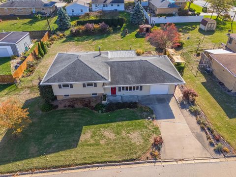 Tiny photo for 1306 Anderson Street, Bloomington, IL 61701 (MLS # 12505217)