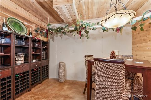 Tiny photo for 4 Mohawk Drive, South Barrington, IL 60010 (MLS # 12627995)