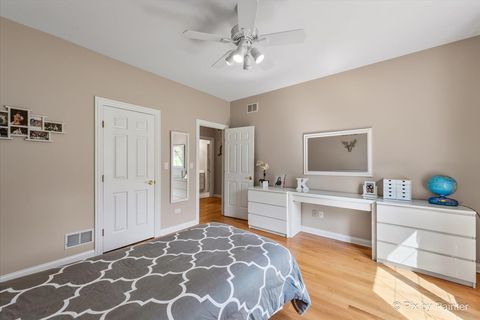 Tiny photo for 4 Mohawk Drive, South Barrington, IL 60010 (MLS # 12627995)