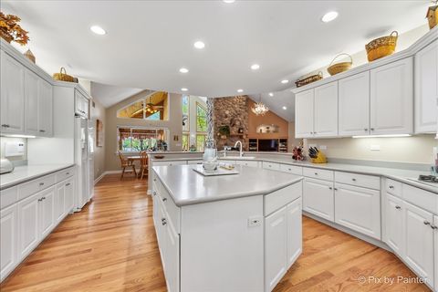 Tiny photo for 4 Mohawk Drive, South Barrington, IL 60010 (MLS # 12627995)