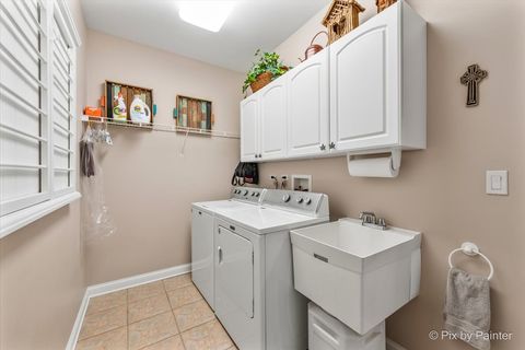 Tiny photo for 4 Mohawk Drive, South Barrington, IL 60010 (MLS # 12627995)