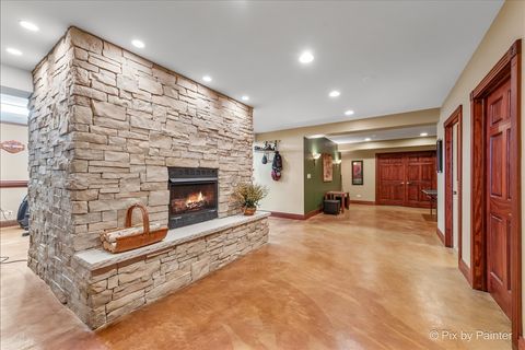 Tiny photo for 4 Mohawk Drive, South Barrington, IL 60010 (MLS # 12627995)