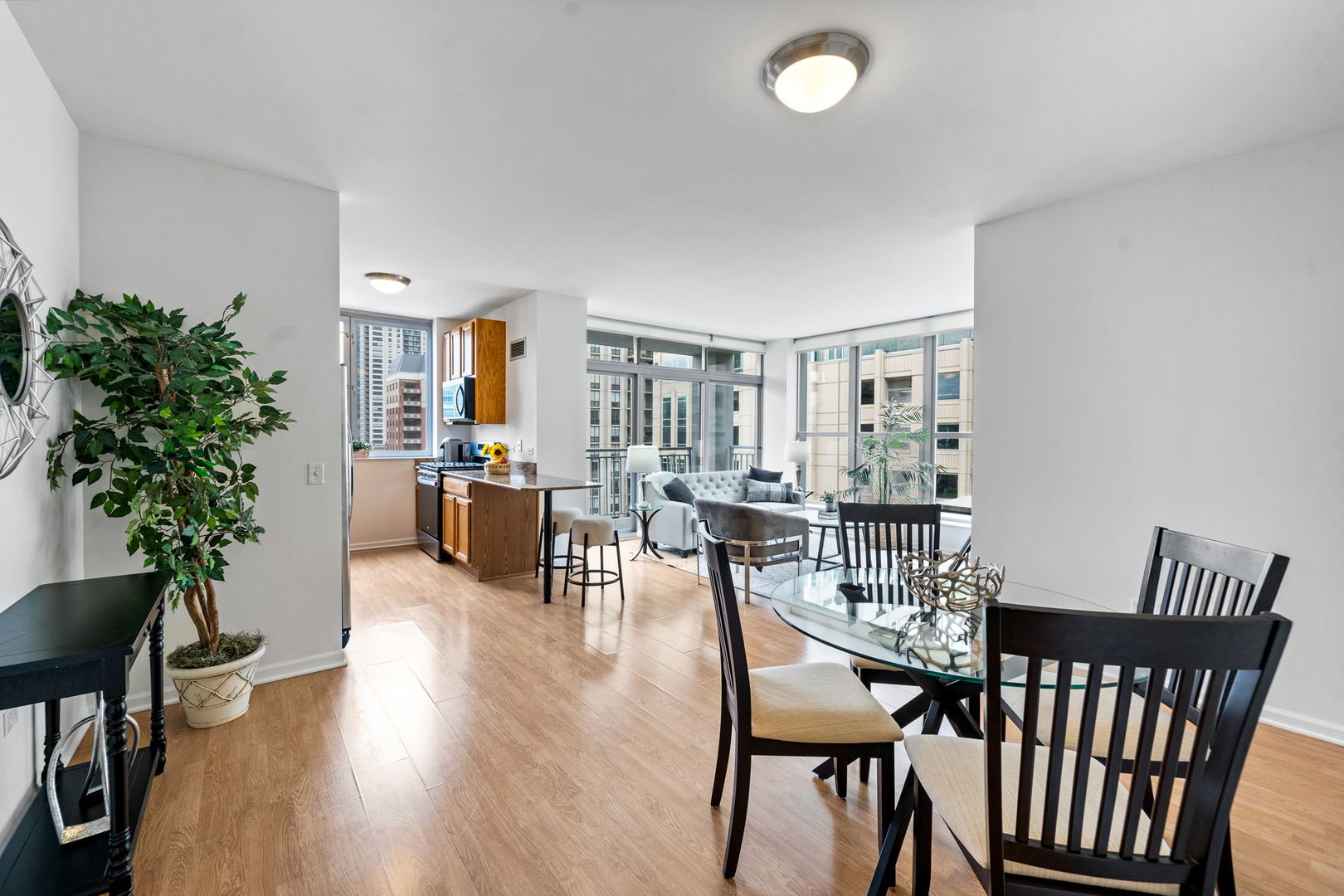 600 N Dearborn Avenue 1111