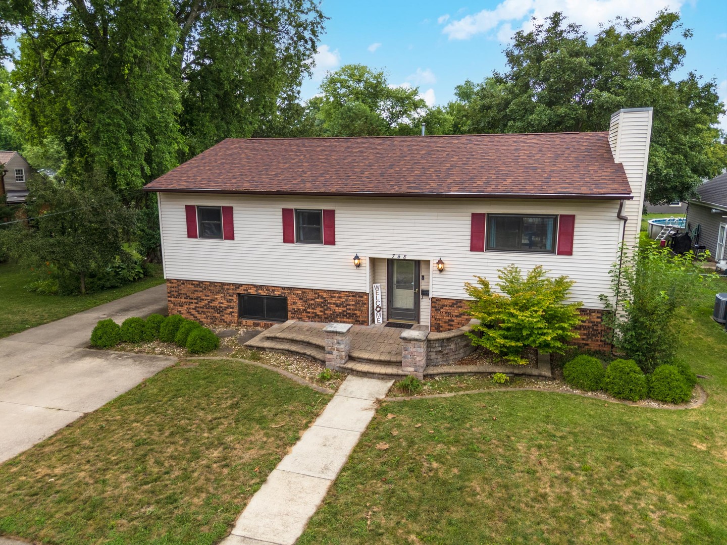 748 S Locust Street