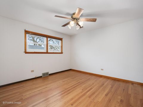Tiny photo for 18547 Lexington Avenue, Homewood, IL 60430 (MLS # 12634230)