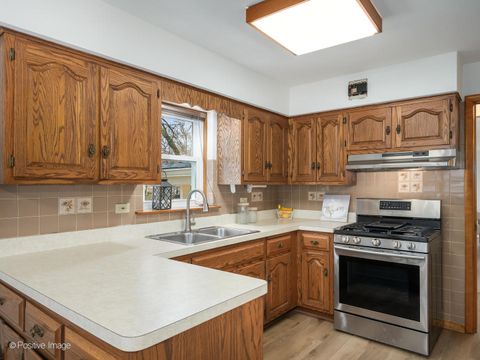Tiny photo for 18547 Lexington Avenue, Homewood, IL 60430 (MLS # 12634230)