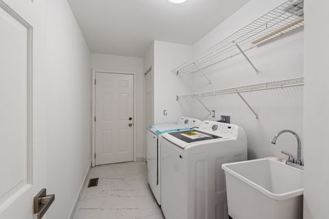 Tiny photo for 747 Jamestowne Court, Sleepy Hollow, IL 60118 (MLS # 12394912)