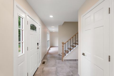 Tiny photo for 747 Jamestowne Court, Sleepy Hollow, IL 60118 (MLS # 12394912)