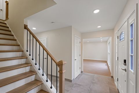 Tiny photo for 747 Jamestowne Court, Sleepy Hollow, IL 60118 (MLS # 12394912)