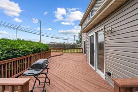Tiny photo for 747 Jamestowne Court, Sleepy Hollow, IL 60118 (MLS # 12394912)