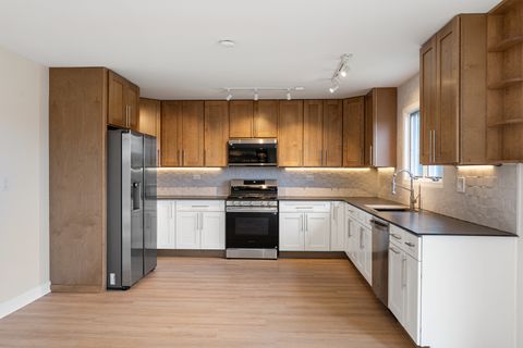 Tiny photo for 747 Jamestowne Court, Sleepy Hollow, IL 60118 (MLS # 12394912)