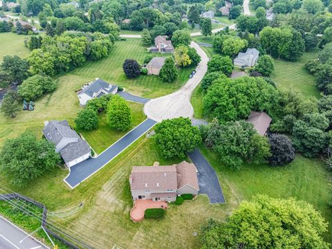 Tiny photo for 747 Jamestowne Court, Sleepy Hollow, IL 60118 (MLS # 12394912)