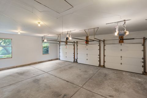 Tiny photo for 747 Jamestowne Court, Sleepy Hollow, IL 60118 (MLS # 12394912)