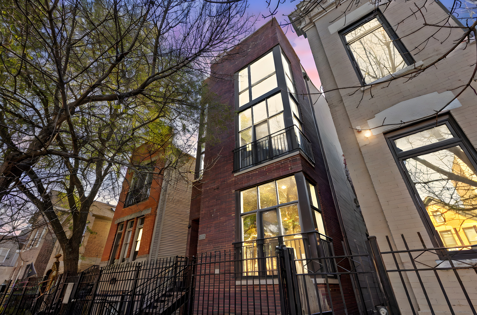 1621 W Pierce Avenue 1