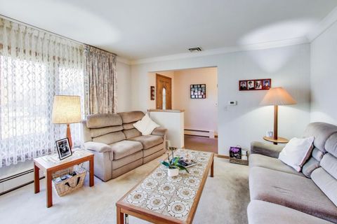 Tiny photo for 404 Tomah Avenue, Prospect Heights, IL 60070 (MLS # 12522238)