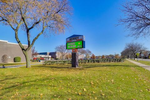 Tiny photo for 404 Tomah Avenue, Prospect Heights, IL 60070 (MLS # 12522238)