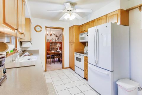 Tiny photo for 404 Tomah Avenue, Prospect Heights, IL 60070 (MLS # 12522238)