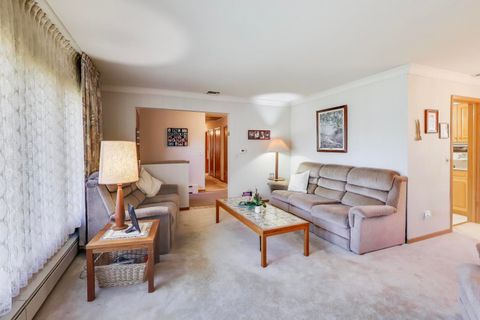 Tiny photo for 404 Tomah Avenue, Prospect Heights, IL 60070 (MLS # 12522238)