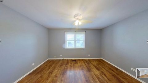 Tiny photo for 601 Topeka Court, Carol Stream, IL 60188 (MLS # 12702717)