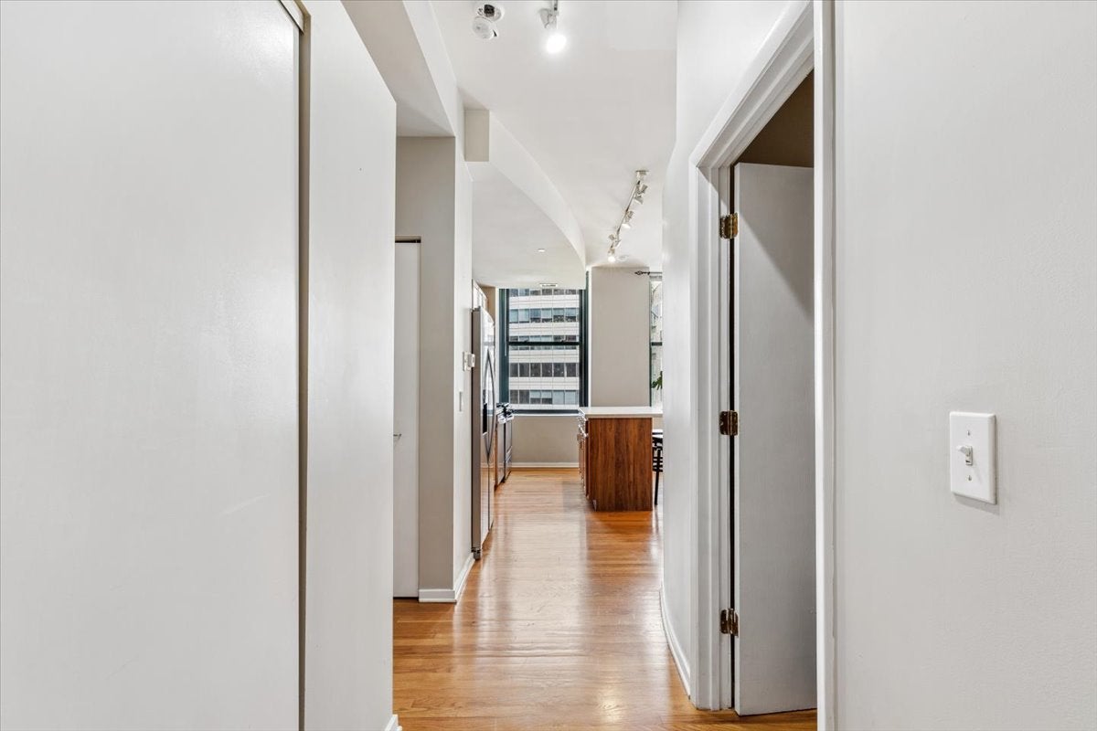 208 W Washington Street 1405