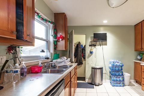 Tiny photo for 1054 Broadmoor Place, Deerfield, IL 60015 (MLS # 12569475)