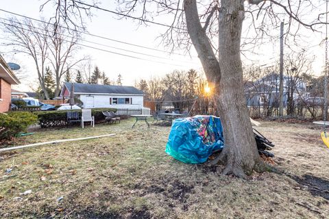 Tiny photo for 1054 Broadmoor Place, Deerfield, IL 60015 (MLS # 12569475)