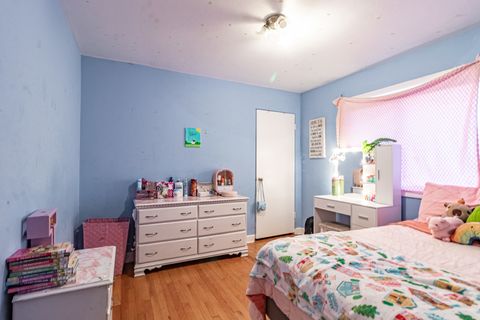 Tiny photo for 1054 Broadmoor Place, Deerfield, IL 60015 (MLS # 12569475)