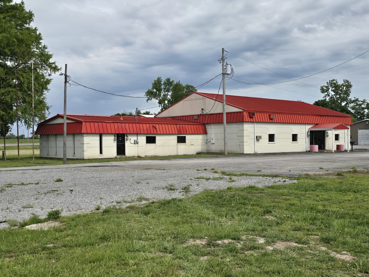 404 N COMMERCIAL Street
