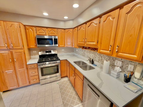 Tiny photo for 10513 Dorchester Street, Westchester, IL 60154 (MLS # 12758714)