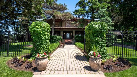 Tiny photo for 2226 Waters Edge Drive, Schaumburg, IL 60173 (MLS # 12648738)