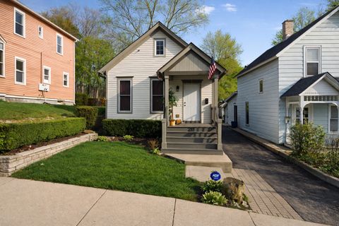 Photo of 255 Bartlett Place, Elgin, IL 60120 (MLS # 12606794)