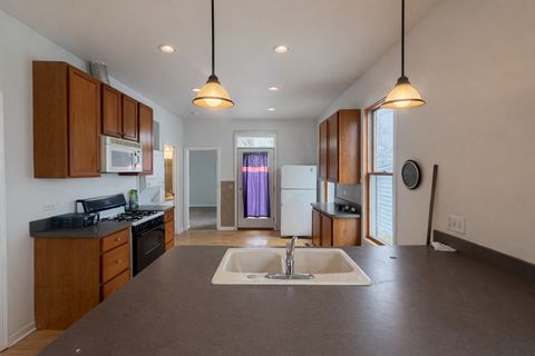 Tiny photo for 255 Bartlett Place, Elgin, IL 60120 (MLS # 12606794)
