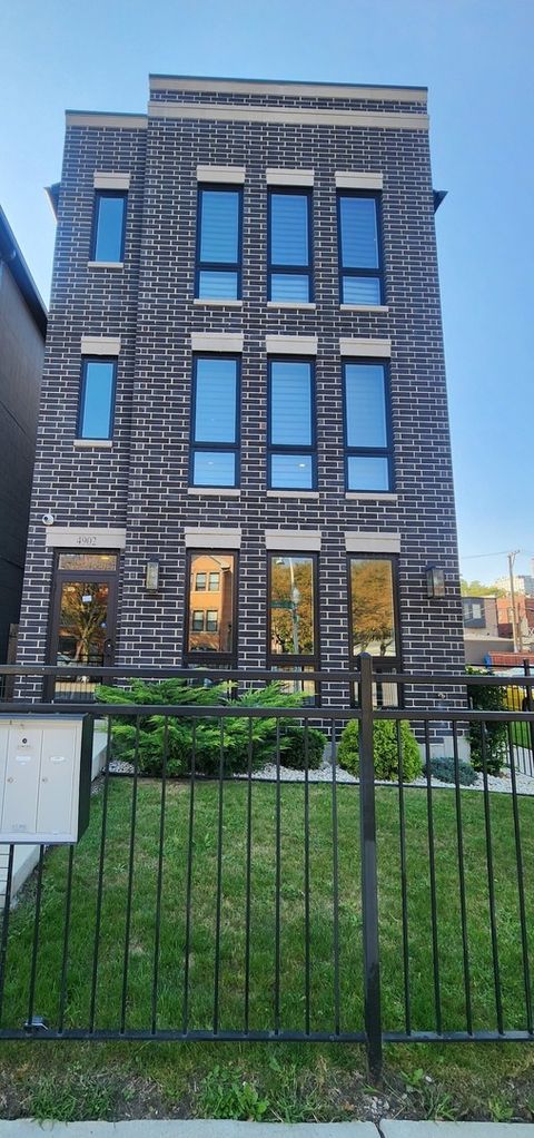 4902 S Saint Lawrence Avenue 2 Chicago IL 60615