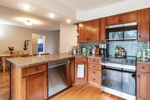 Tiny photo for 727 Colby Court, Gurnee, IL 60031 (MLS # 12565581)