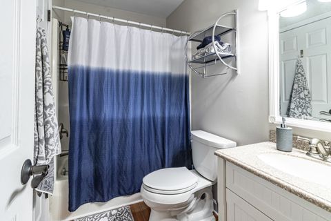 Tiny photo for 727 Colby Court, Gurnee, IL 60031 (MLS # 12565581)