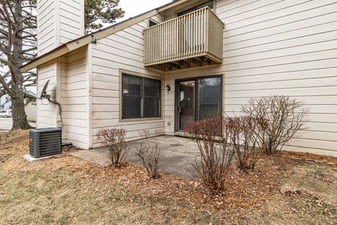 Tiny photo for 727 Colby Court, Gurnee, IL 60031 (MLS # 12565581)