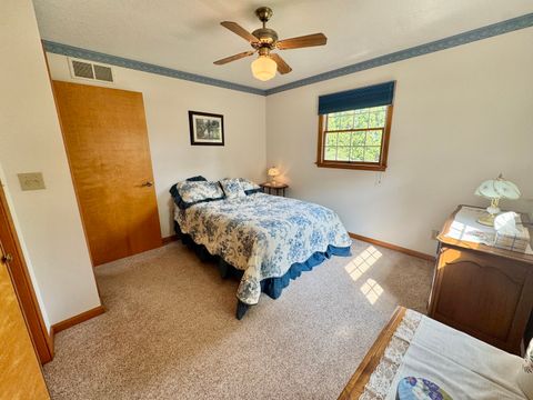 Tiny photo for 31 Colonial Drive, Clinton, IL 61727 (MLS # 12464539)
