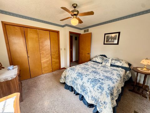 Tiny photo for 31 Colonial Drive, Clinton, IL 61727 (MLS # 12464539)