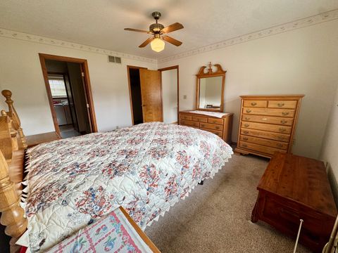 Tiny photo for 31 Colonial Drive, Clinton, IL 61727 (MLS # 12464539)